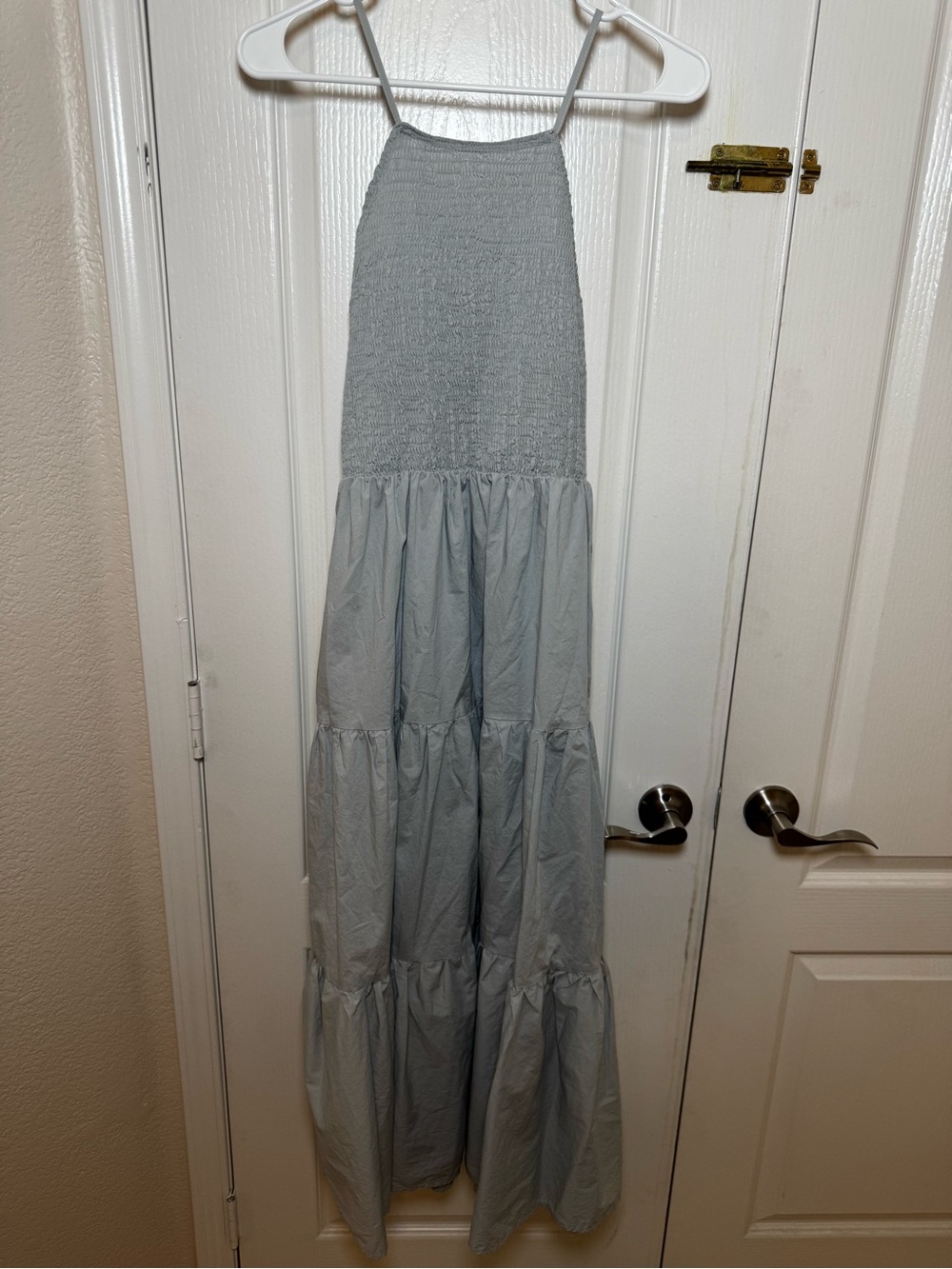 En Saison Light Blue Smocked Tiered Maxi Dress Womens Large Adjustable Straps - Picture 2 of 5